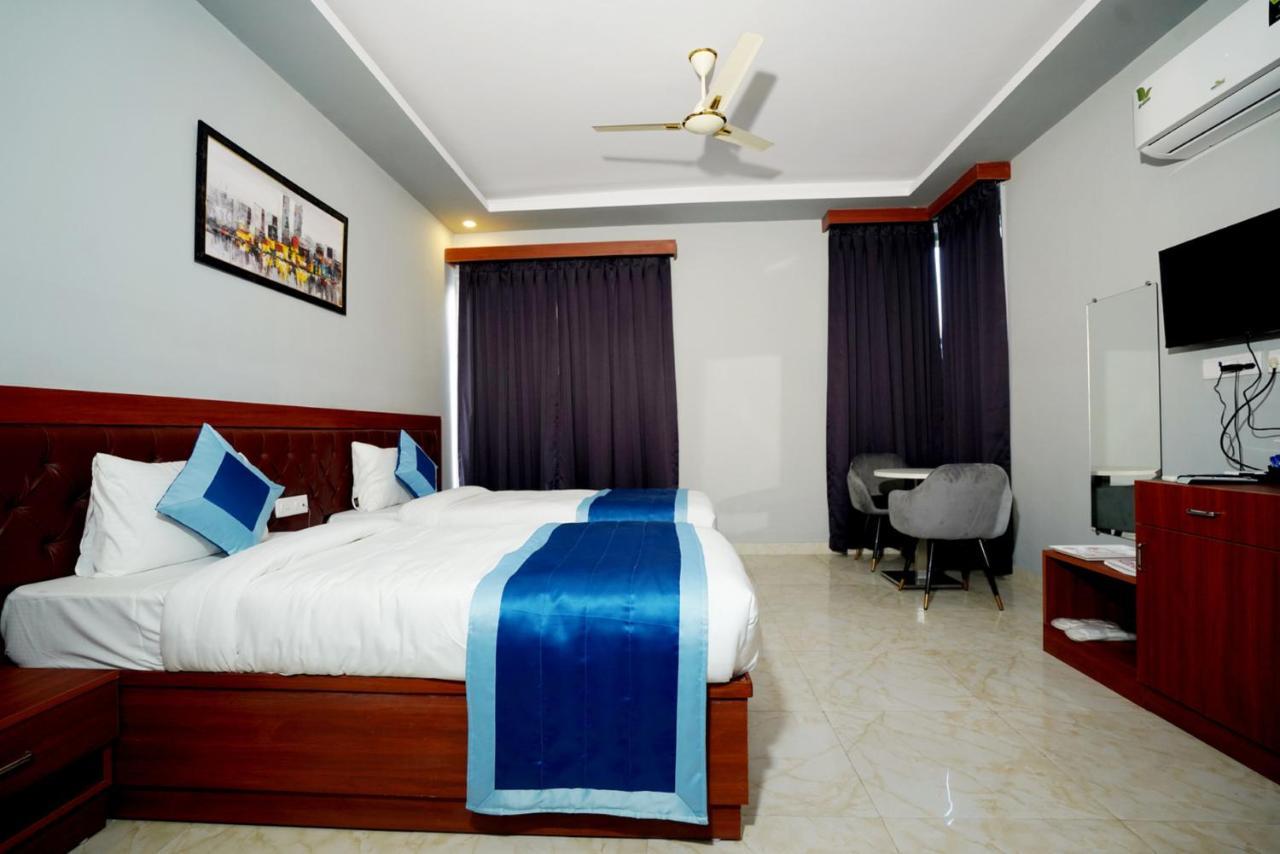 Expomart Inn Greater Noida Exterior foto