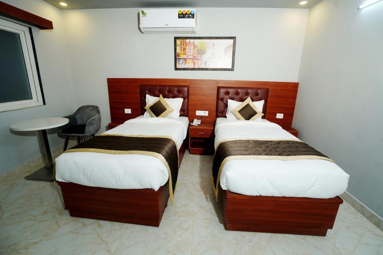 Expomart Inn Greater Noida Exterior foto